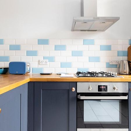 Altido Glamorous 2-Bed Flat Near Edinburgh Castle 외부 사진