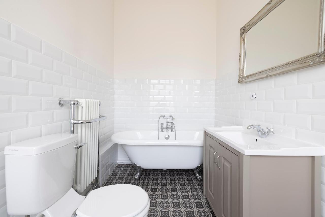 Altido Glamorous 2-Bed Flat Near Edinburgh Castle 외부 사진